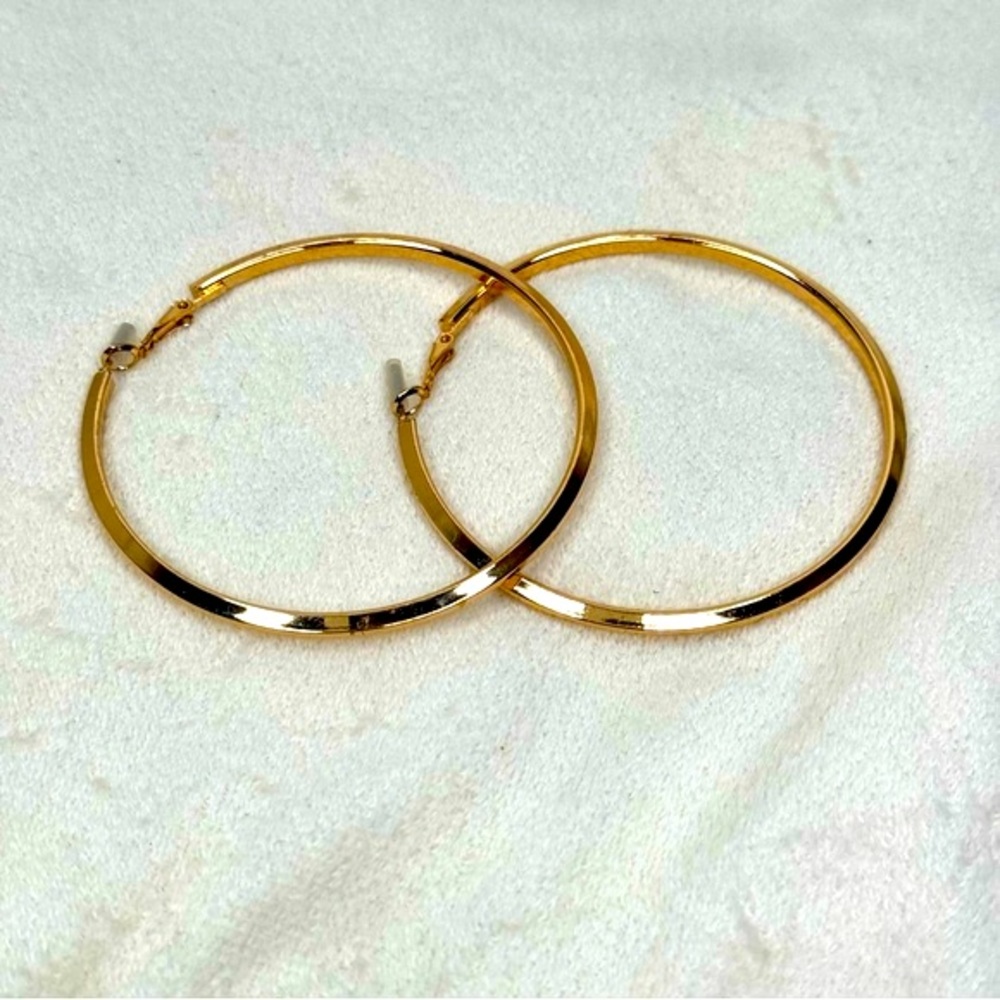 Gold toned hoop earrings